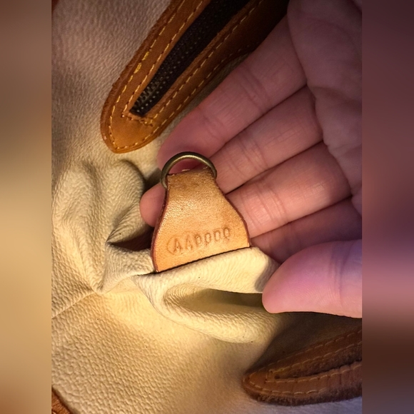 LOUIS VUITTON Bucket PM Monogram Canvas Shoulder Bag - Picture 13 of 14